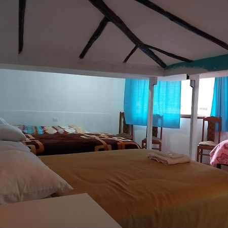 オランテイタンボ Casa D'Maria Bed & Breakfast エクステリア 写真