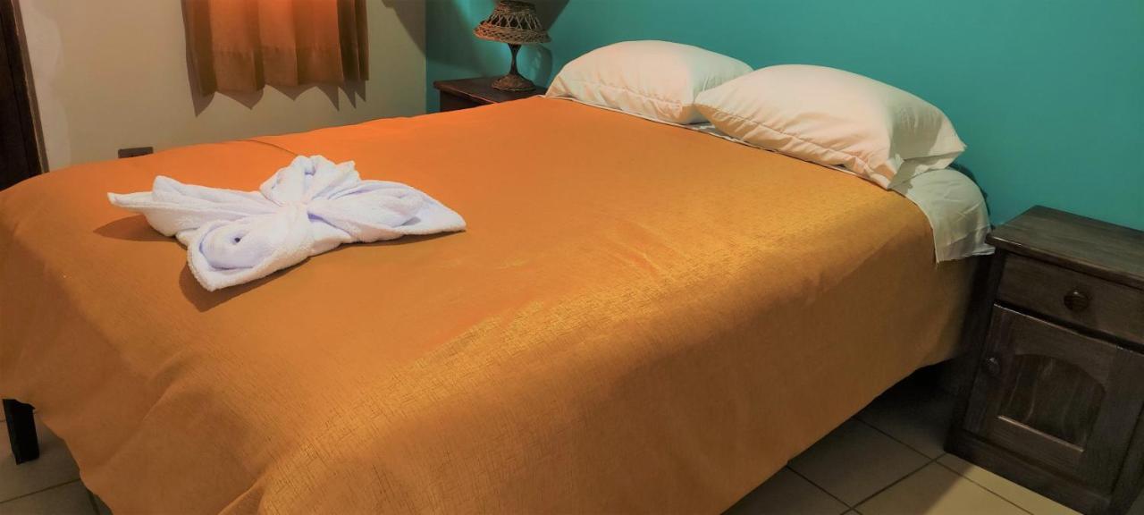 オランテイタンボ Casa D'Maria Bed & Breakfast エクステリア 写真