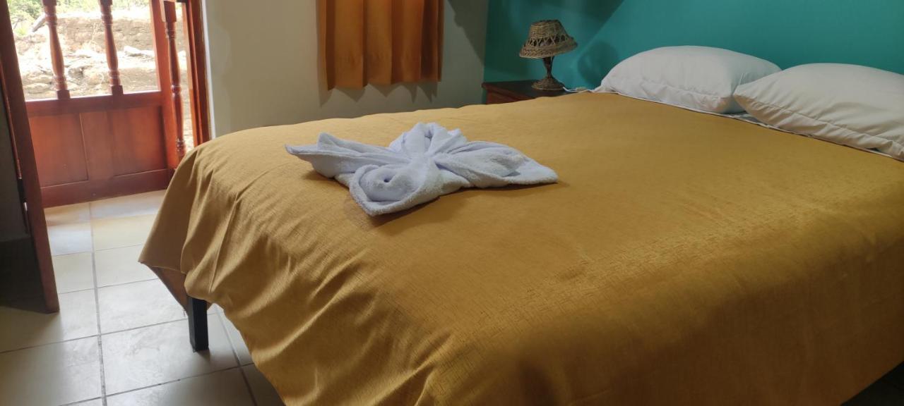 オランテイタンボ Casa D'Maria Bed & Breakfast エクステリア 写真
